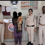 बुरहानपुर पुलिस की त्वरित कार्यवाही ‘ऑपरेशन मुस्कान’ के तहत अपहृत बालक सकुशल दस्तयाब, परिजनों को सौंपा